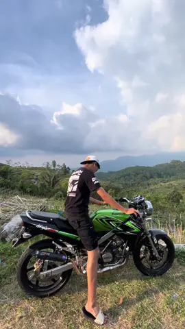 🤙🏻#twostroke #ninjass #twostrokepower #xyz #fyp 