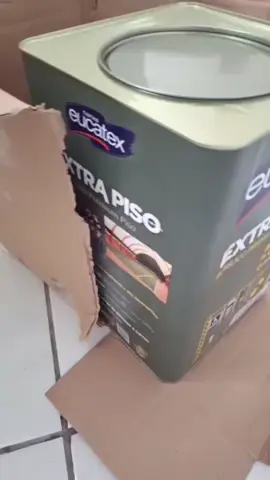 Piso renovado ✨ Eucatex Premium Extra 18L, qualidade profissional. #Eucatex #Tinta #Piso #Decoração #Construção 