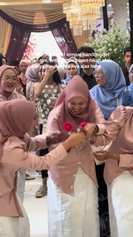 hayohhhh ngakuuu emng beneran mau cepet nikah tau cuma mau hadiahnyaa ajaa hihi  #weddingcontentcreator #creator #jawabarat #bridesmaids #trendtiktok 