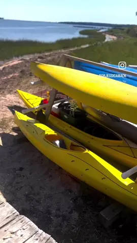 When things feel heavy and dark, it helps to go back to the basics. To count the simpler blessings and to get outside. Every day I thank God for my life and for my little family. Thank you to @shelterislandkayak for being a part of our yearly tradition! ☀️ #kayak #kayaking #getoutside 