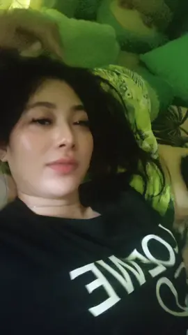 gara mikiran nu teu jls jdi naek kana sirah 😁