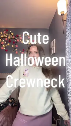 So cute 🥰 #crewneck #halloween #spookyseason #spookyszn 