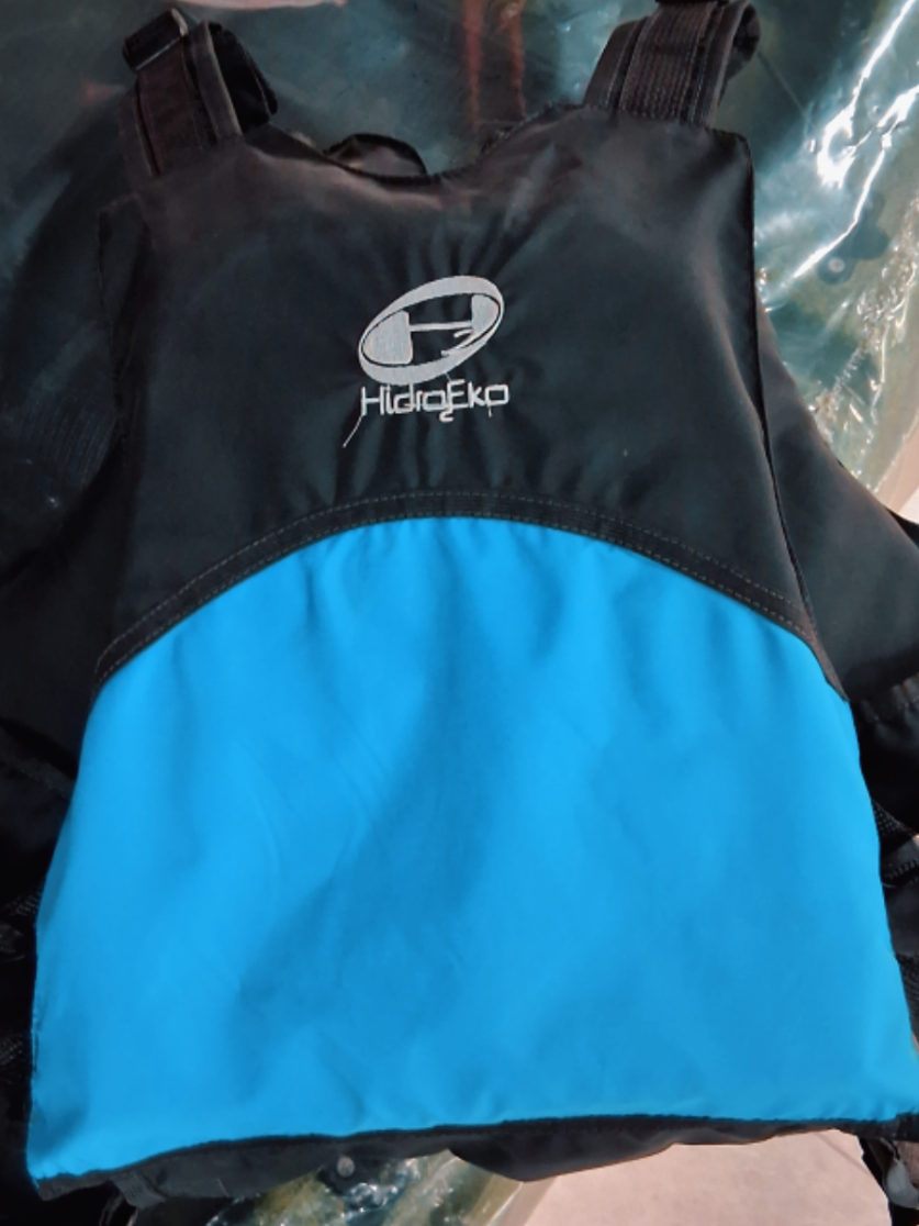 TEMOS EM PRONTA ENTREGA!🔥 Colete salva-vidas esportivo ideal para canoagem e vela. Garante segurança e flutuabilidade para atividades aquáticas. TEMOS ESTE E DIVERSOS OUTROS PRODUTOS DESTA CATEGORIA! COM A MAIOR PRONTA ENTREGA DO ESTADO DO RIO DE JANEIRO! É só chamar no nosso Whatsapp: 21997333437