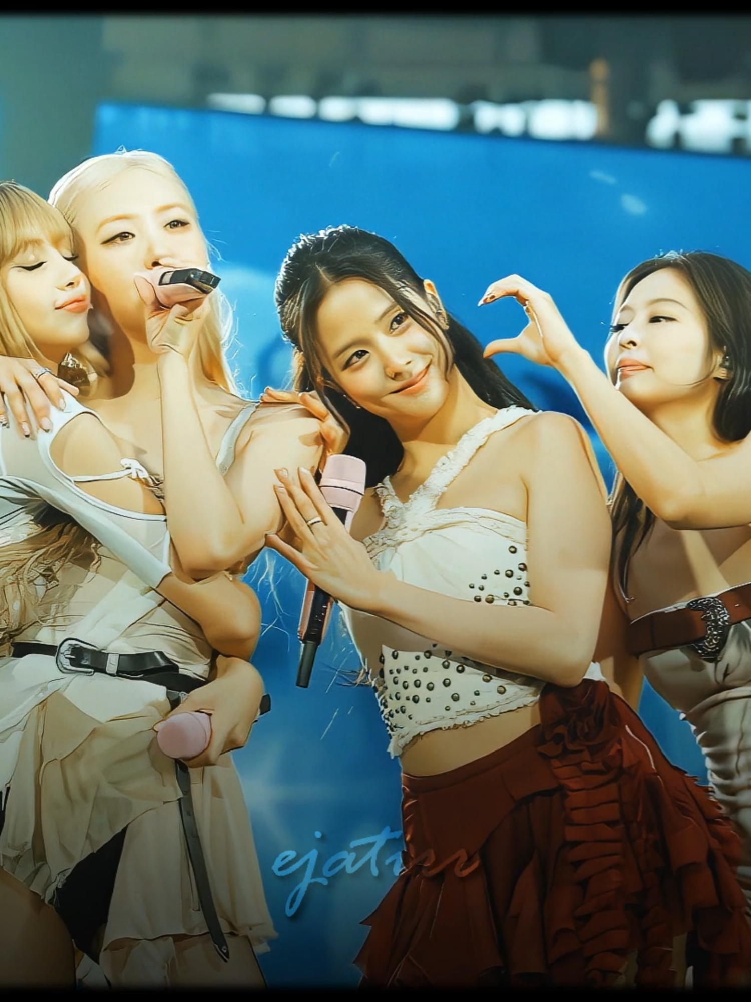 les yeux sans visage | #BLACKPINK Want this CC/4K Quality? Check my bio! CC used -> EJATIRR's Main CC #2 4K Quality -> EJATIRR's Topaz Settings BLACKPINK - WORLD TOUR [DEADLINE] IN PARIS & LONDON Behind the Scenes Edit