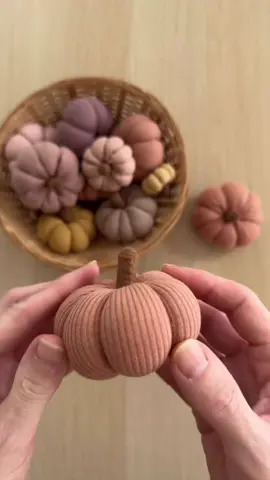 🎃 These cute pumpkins are quick and easy to make, making them a great autumn or Halloween activity to enjoy! They’re perfect as seasonal décor or as sweet little Halloween gifts  I’ve put together a tutorial and pattern to make four different-sized pumpkins.  head over to the homepage of my website to find it 🖤 I hope you have fun making them! #pumpkinpattern #pumpkintutorial #halloween #autumn #fallcrafts 