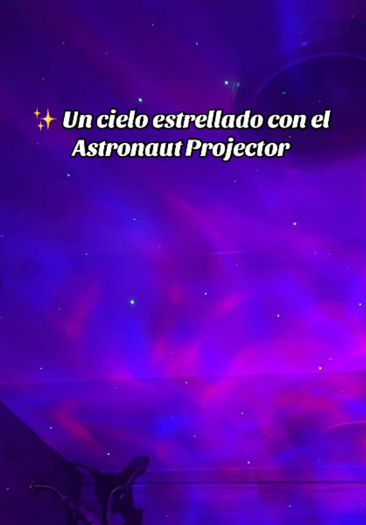 El WEDEESUN Astronaut Galaxy Projector es como tener una ventana al espacio desde casa 🚀🌌 Sus luces crean un ambiente mágico y relajante, perfecto para leer, dormir o simplemente disfrutar de una atmósfera diferente ✨. Ideal como regalo navideño o de cumpleaños para sorprender con algo original y especial. #GalaxyProjector #RoomDecorIdeas #giftideas #CozyRoom #TikTokMadeMeBuyIt 