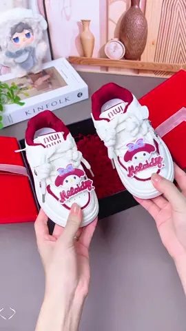 Giày thể thao dễ thương cho bé #giaythethao #giaychobe #giaytreem #xuhuong #mẹmiko #thinhhanh 
