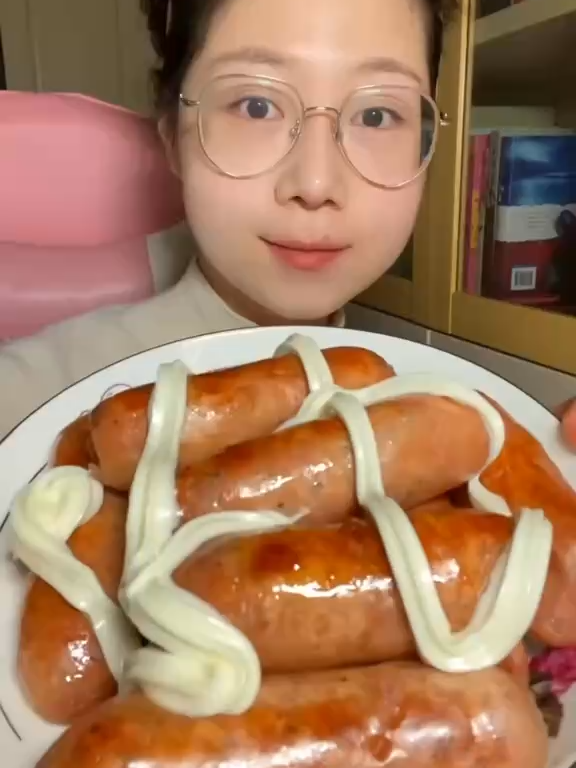 Mukbang lạp xưởng 🌭🤤🔥🍽️#mukbang #thanhantrungquoc #amthuc #food #xuhuongtiktok