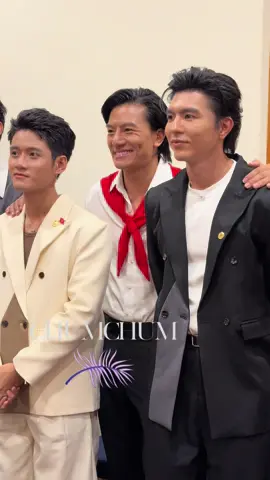 Chỉ Huy Trần Thành - diễn viên Hiếu Nguyễn cùng dàn cast phim Mưa Đỏ gặp gỡ Ông Lê Hải Bình Thứ Trưởng Bộ Văn Hoá Thể và Du Lịch tại buổi sinh hoạt chính trị, giáo dục lý tưởng cách mạng cho đoàn viên, thanh niên thông qua phim truyện điện ảnh Mưa Đỏ tại thủ đô Hà Nội  #HieuNguyen #MuaDo #HieuNguyenByChumChum #ChumChum #BimatVbiz 