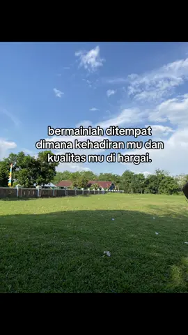 #katakatasepakbola #trendingg #fyp #pemainbola #lapanganbola #tiktokpelitfyp #xybca 