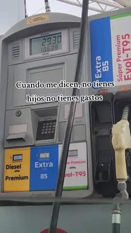 Y si sumanos gastos de mantenimiento, repuestos, arreglos etc.. mas barato me sale un hijo jajaja #viral #enparati #gasolina #ecuador🇪🇨 #carros 