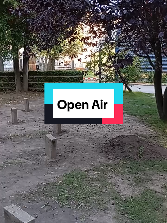 Das #openair #klassenzimmer aus #holz gebaut #galabau #gartenideen 