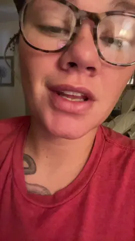 he’s like 16 years old, he can’t hear anything except me pull into the drive way, struggles to get up off his butt. mylo is not playing with yall. #fyp #viral #makemefamous 