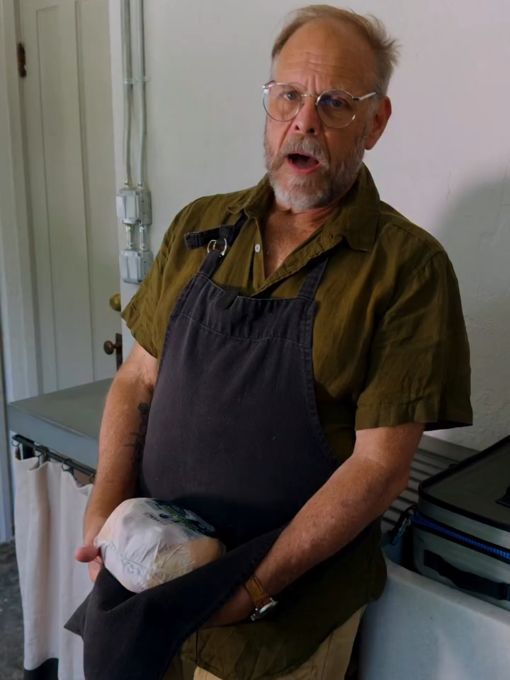 How I thaw, whatever I thaw, whenever I thaw #chicken #altonbrown #goodeats #coffee #breakfast #bathrobegourmet #cook #cooking