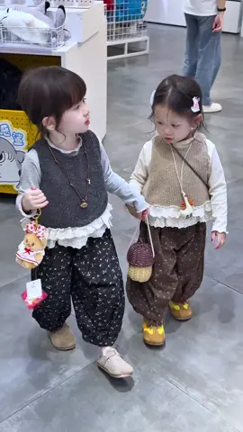 Outfit style Hàn cho be sgais 🥰 #quanaotreem #quanaobegai #setbegai #phoidoxinh #xuhướng 