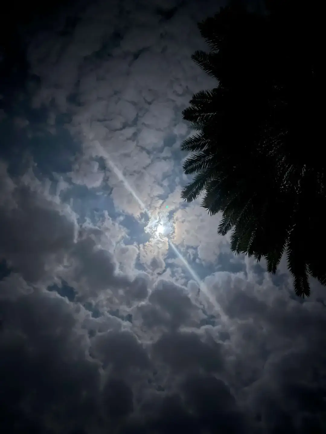 اور پھر یہ چاند میرے چاند جتنا حسین کہاں🫀😩👀 #foryoupage❤️❤️ #fyppppp #moon #caption  #followers 