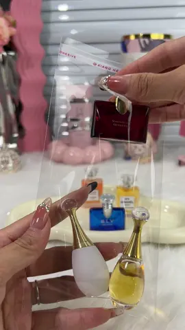 Perfumes asmr#perfumes #perfumecollection #parfum #perfumetiktok #parfumviral 