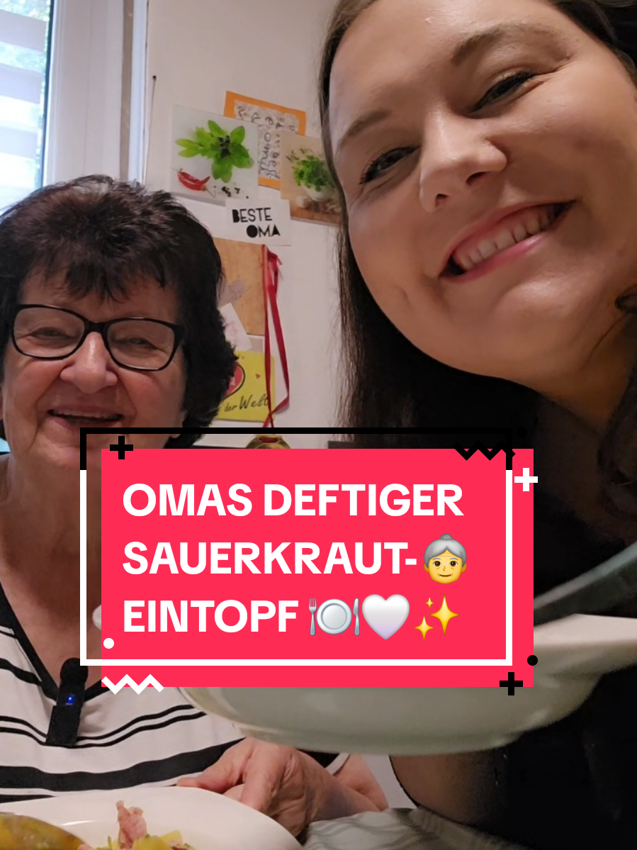 Heute zeigt euch Oma ihr Rezept für einen deftigen Sauerkraut-Eintopf. Genau das Richtige für die kommende Jahreszeit! Herzhaft, wärmend und mit ganz viel Geschmack aus einfachen drei Zutaten + Gewürze. Perfekt, wenn es draußen kühler wird. ❄️👵✨ 👉 Mögt ihr Sauerkraut? . . Sauerkraut-Eintopf  500 gr Kasseler  Salz und Pfeffer  Wasser, sodass das Fleisch bedeckt ist  45 Minuten aufkochen lassen  500 gr Sauerkraut  15 mittelgroße Kartoffeln  Zucker, Salz, Pfeffer, Paprika, Am Ende Muskat . . . #omaundvanessa #fyp #FoodTok 