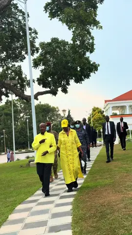 President Yoweri Kaguta Museveni and First Lady Maama Janet K Museveni took an evening stroll at State House, Entebbe, sharing pure affection as they reminisced about the past and the essence of love. #Love #walk #evening 