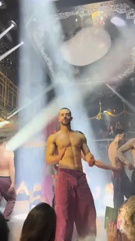 We’re back on stage on Wednesday. Did you miss us? 😉 #magicmikelive #london #thingstodoinlondon #fyp #channingtatum #magicmikelivelondon #magicmike #spanish @Carles Escoms 