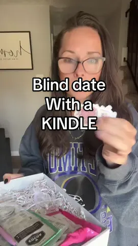 Blind date with a KINDLE! #blinddate #blinddatewithabook #bookishtiktok #bookishthings #kindleaccessories 
