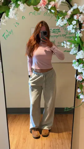 the vibes 🎀🧸 #girls #outfitinspo #cute #fallvibes #college 