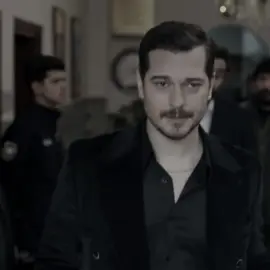 Sakin… #eşrefrüya #eşref #eşreftek #cagatayulusoy #keşfet 