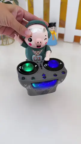 Heo đánh nhạc dj #xhhhhhhhhhhhhhhhhhhhhhhhhhhhhhh #dochoitreem #xuhuong #đồchơichobé 