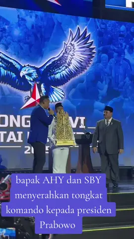 MAKIN mantap kalo udah di dukung bapak SBY presiden Prabowo makin kuat.... termul pasti kepanasan lihat ini