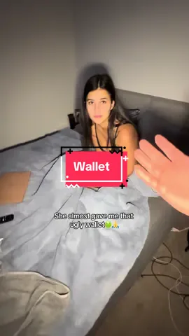 She wasn’t ready… #wallet #gsoiaxwallet #gsoiax #product 