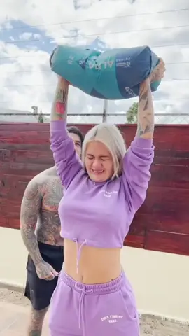 Bromas con la hermana 😂#broma #colombia #viral 