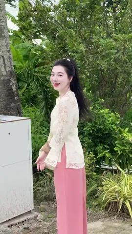 Miệng lúc nào cũng cười 🥰