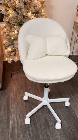 Fluffy Desk Chair. #deskchair #officechair #comfortablechair #whitechair #fyp 