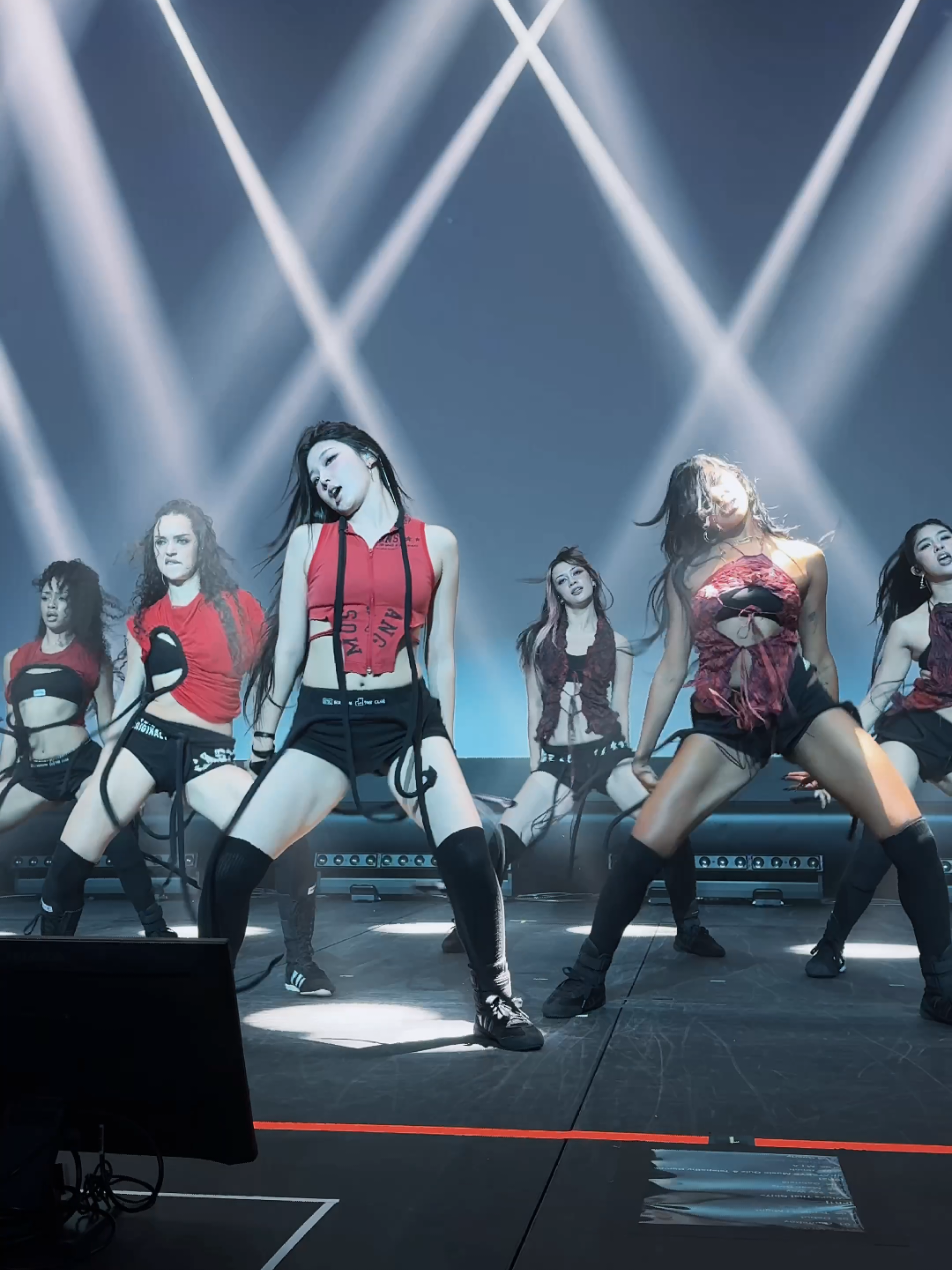 yoonchae dance break 🙂‍↕️ #katseye #kpop #debut  #fyp #foryoupage 