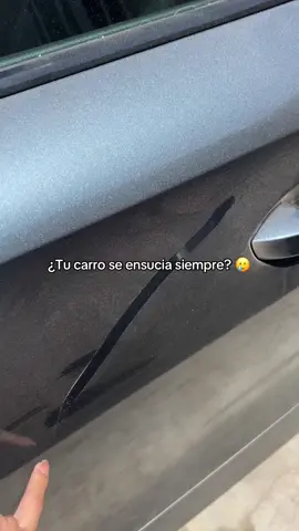 Una de mis mejores compras la verdad, ya puedo lavar el carro solita y no quedan rayones 🤭 #fyp #carro #cupra #toallanegra 