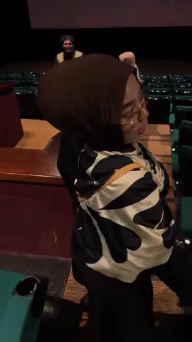 #fyppppppppppppppppppppppp #berandatiktok klw dulu nongkrong hobby skrng lebih ke bioskop sih krno melok mood adek aku guys😭😭