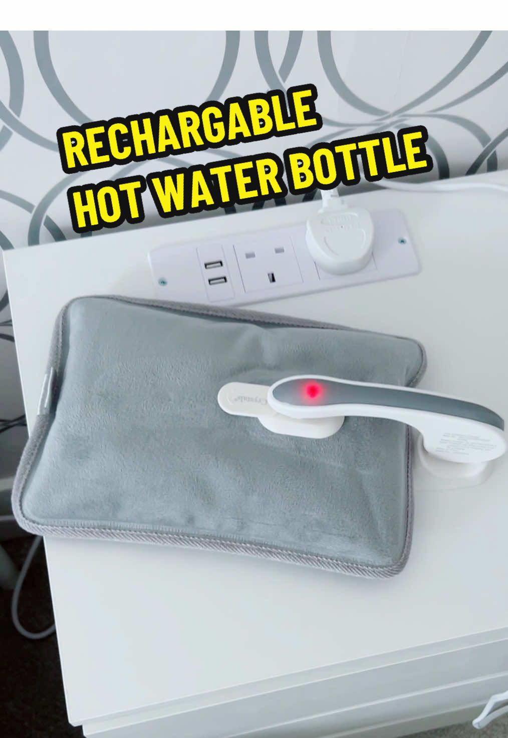 Don’t risk getting burned. This rechargable electric hot water bottle is much safer #electrichotwaterbottle #rechargeablehotwaterbottle #hotwaterbottle #winteressentials #tiktokmademebuyit 