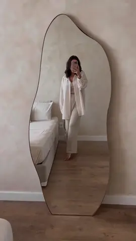 ✨ Espelho Orgânico Flame: moderno, elegante e cheio de charme para transformar seu ambiente! 🪞💫 Link: https://s.shopee.com.br/7V6xTrrkY3 #espelho #shopeevideo #achadododia #achadosshopee 