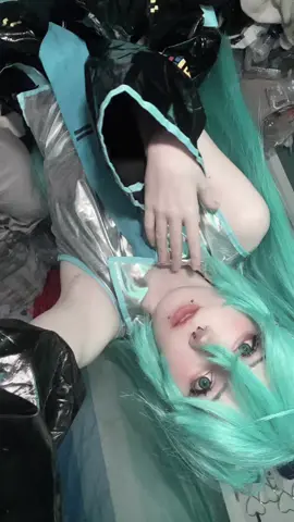 i got the rest of my cosplay stuff im gonna cosplay later  #miku #mikucosplay #vocaloid #cosplay #femboy 