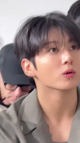 🥹🤏🏼 #jeonjungkook 