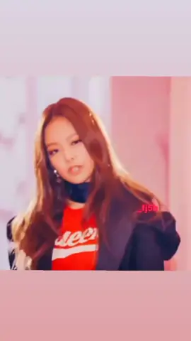 كلهم عارفين اني الكوين 👑👑 #jennie #viral #explore #الانتشار_السريع #fypシ゚ 