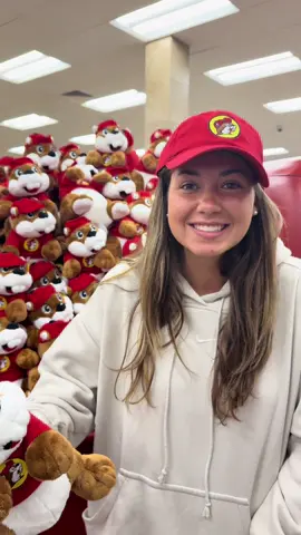 Took Elisheva to her first Buc-ees!! 🥰 #bucees #chipmunk #nola #hat #funny 