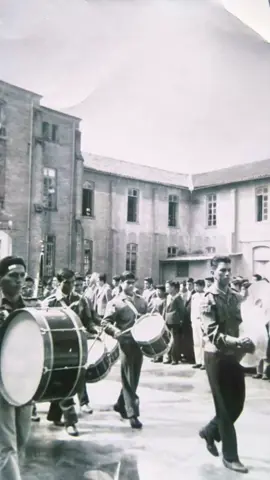 📣 Centralinos, es momento de hacer historia en los comentarios 💛❤️💚 ¿Cuál es esa estrofa del himno o del grito centralino que más te pone la piel de gallina? 🤩 O mejor aún… ¡escríbelo completo y hagamos que la pasión centralina retumbe también en redes! 🎶🔥 👇 Déjalo en los comentarios y demostremos juntos que la fuerza centralina sigue viva en cada uno de nosotros. 🇧🇯✨ #OrgulloCentralino #GritoCentralino #CentralTécnico #HimnoCentralTecnico