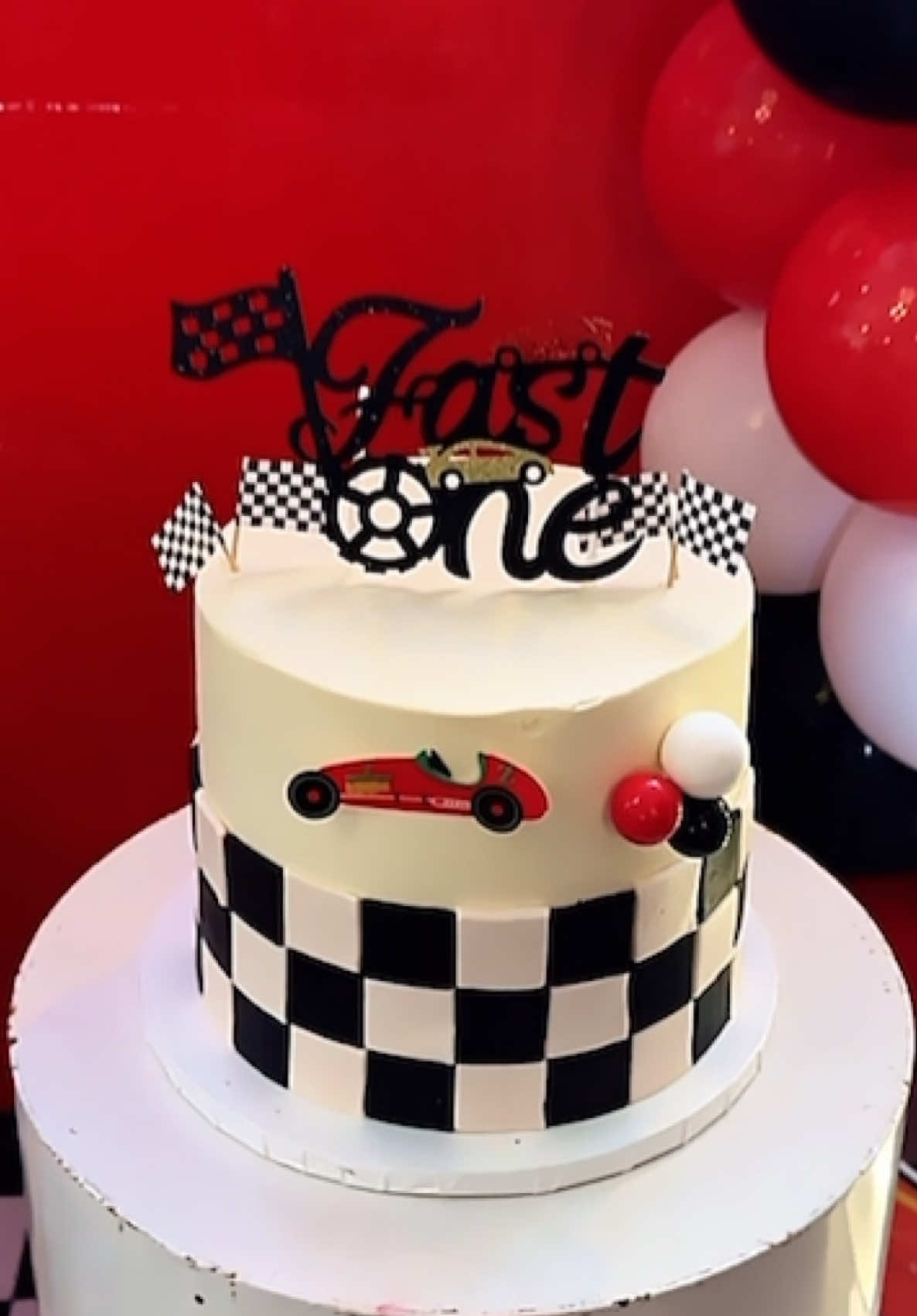Laith is a Fast One 🏎️ 🏁 Cars theme birthday party #firstbirthday #birthdaypartyideas #birthdaytheme #diybirthdaydecor  #softplay 