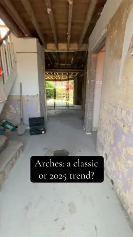 Planning an arch in my hallway to break up the entrance. Timeless detail or 2025 moment? What’s your take? #arches #interiordesign #homerenovation #housebuild #designchoices 