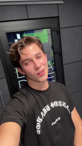 Ya vieron el episodio 5? #santosbravos #HYBELatinAmerica #alejandroaramburu 