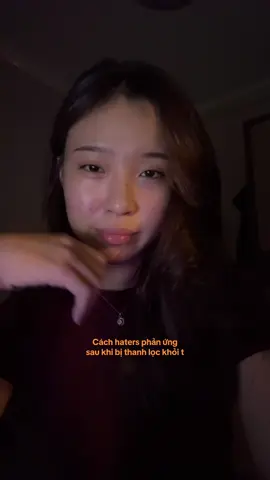Thật sự không biết để cap gì cho phù hợp với lời bài hát vì bài đánh vào quá nhiều cảm xúc bên trong mình. 