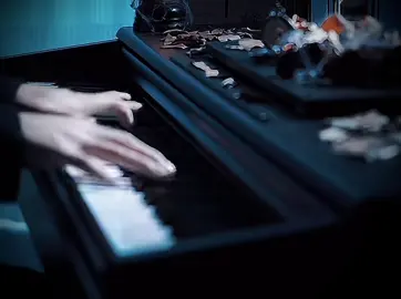 Đến một ngày nào đó bạn sẽ gặp được người yêu bạn hơn tất cả!! Hạnh phúc nhé❤️