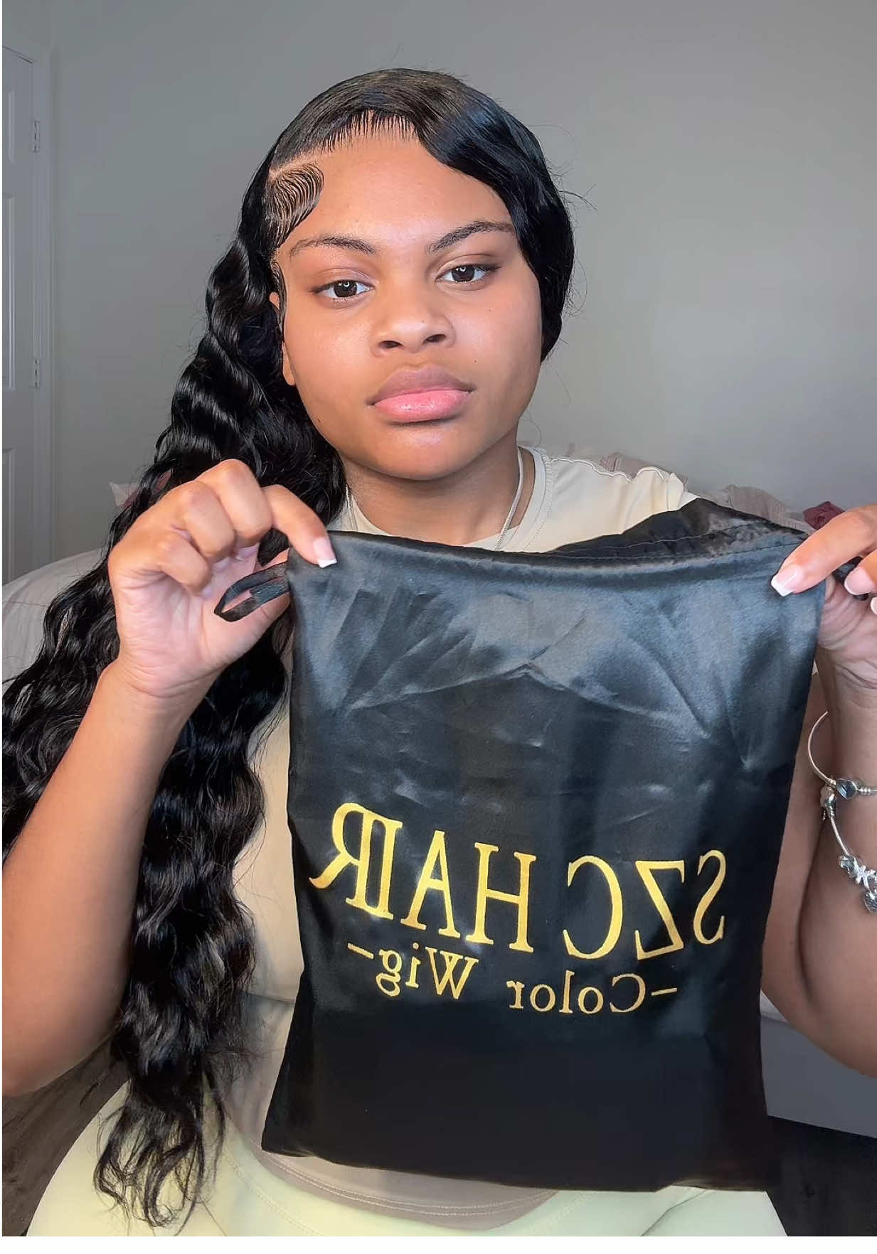 Peep how the melting spray made this lace INVISIBLE 🤌🏽😍 Wig from @szchair use code SZC18 for $$ off ! L!NK IN BYO                                          SEARCH WWW.LAIDBYLONI.COM OR CLICK 🔗 IN BIO FOR LACE PRODUCTS 💕 #szchair #crimps #wiginfluencer #wiginstall #hdlace 