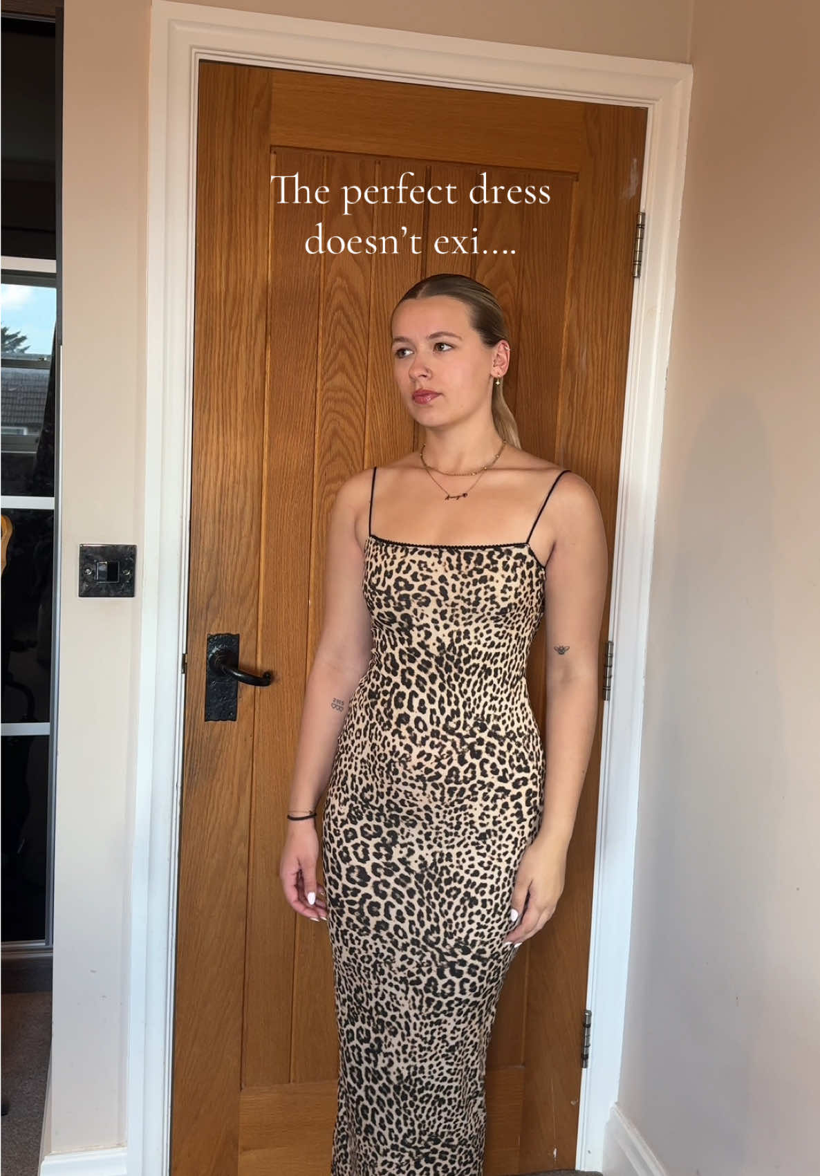 In love with this dress from @BERSHKA the back as well is unbelievable☁️🐆 #bershka #dresses #bershkadress #lepoardprintdress #fyp 